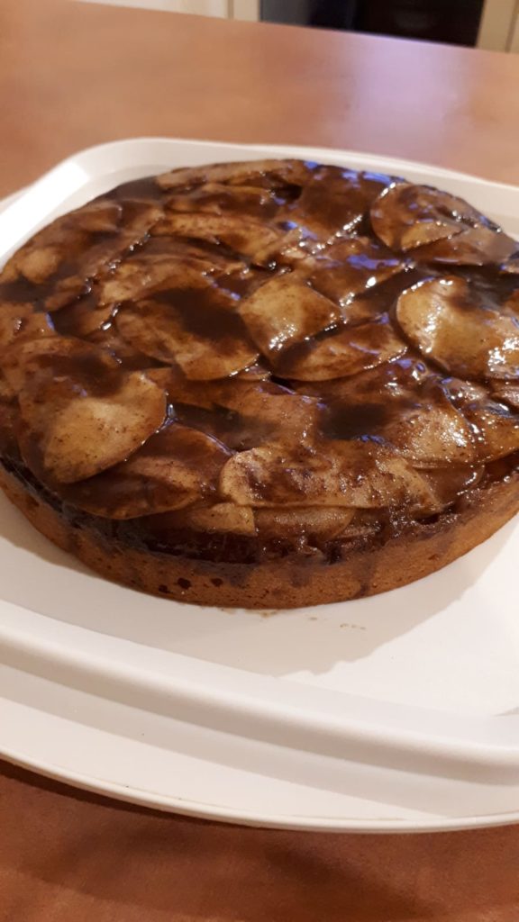 Upside down apple cake
